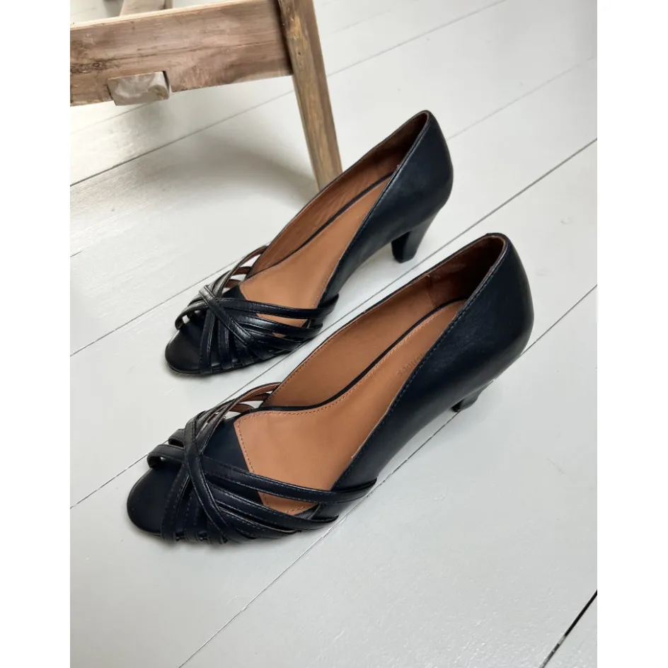 all_i_need_leather__black_4.webp Copenhagen Shoes Sandaler Med Hæl | Stiletter*ALL I NEED LEATHER - Black Alli need leather heels black