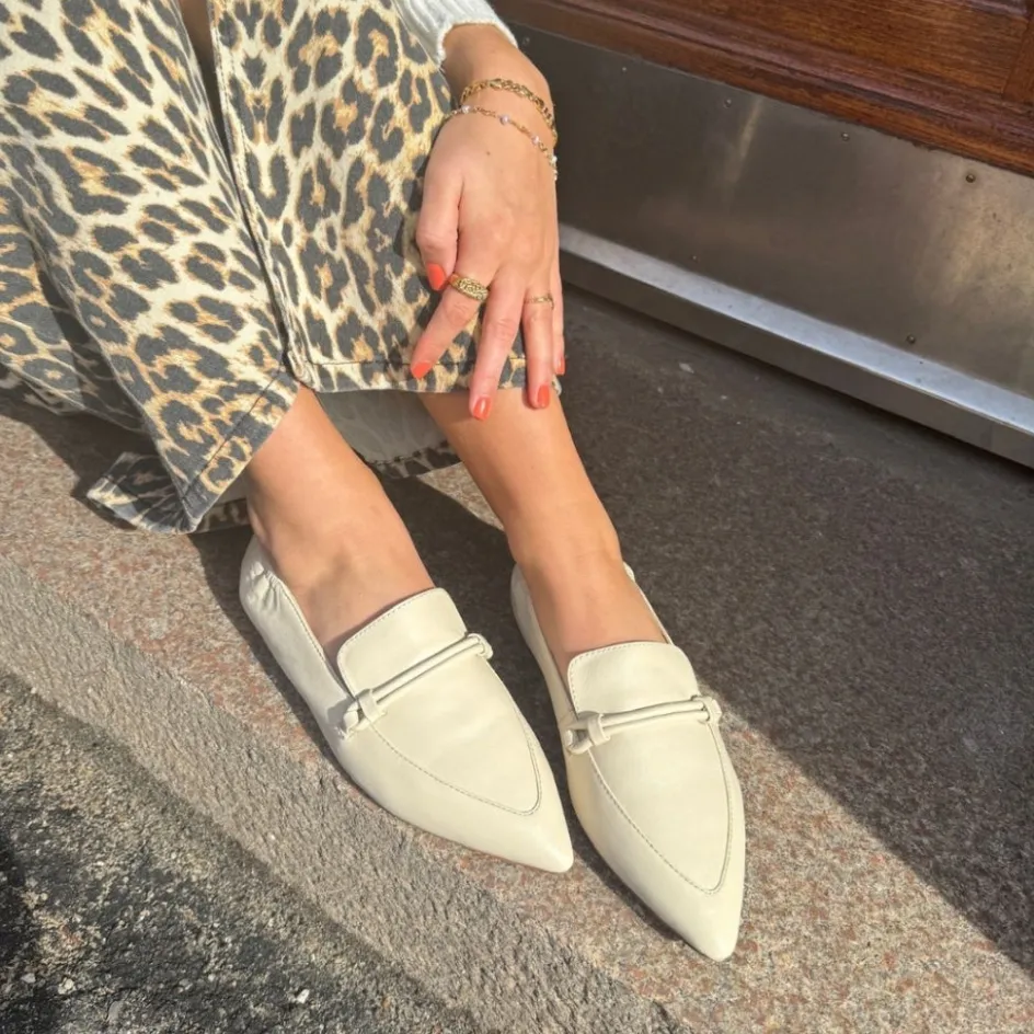 be_you__beige_3.webp Copenhagen Shoes Loafers*BE YOU - BEIGE Beyou loafer beige