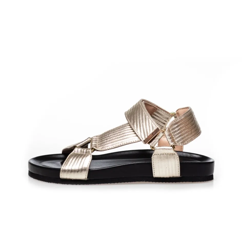 Copenhagen Shoes Flade Sandaler*CARRIE LEATHER - GOLD Carrieleather sandal gold