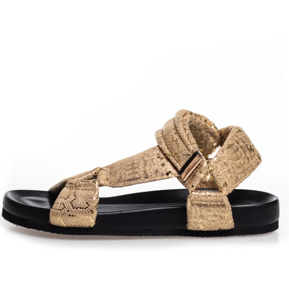 carrie_moon__gold_snake_5.webp Copenhagen Shoes Flade Sandaler*CARRIE MOON - Gold Snake Carriemoon sandal gold snake