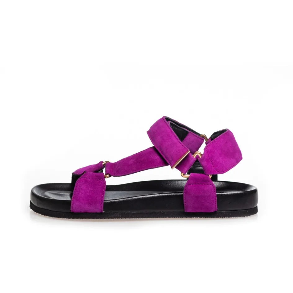 carrie_suede__fuchsia_dahlia_3.webp Copenhagen Shoes Flade Sandaler*CARRIE SUEDE - FUCHSIA (DAHLIA) Carriesuede sandal fuchsia dahlia