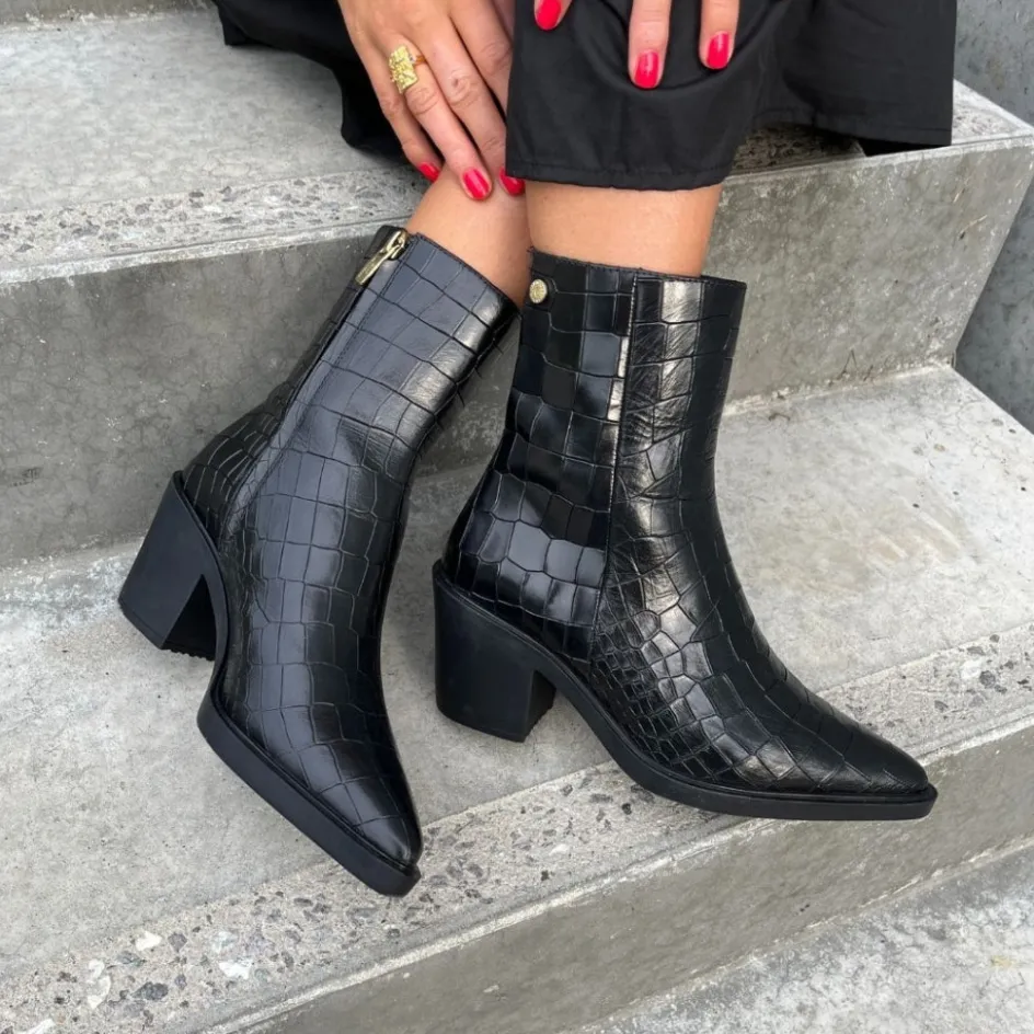 cph_original_black__black_croco_4.webp Copenhagen Shoes Støvler Med Hæl | Ankelstøvler*CPH ORIGINAL BLACK - BLACK CROCO Cphoriginal croco black boot black croco