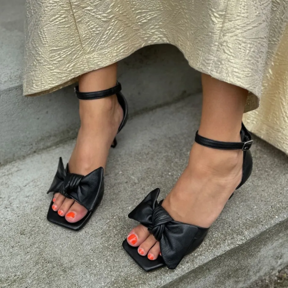 dancing__leather__black_leather_3.webp Copenhagen Shoes Sandaler Med Hæl | Stiletter*DANCING 23 LEATHER - Black Leather Dancing23 leather heels black leather