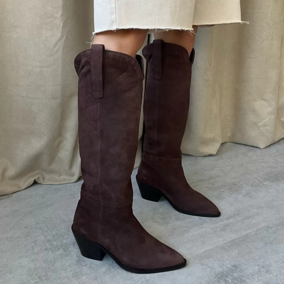 divided_suede__dark_brown_coffee_bean_4.webp Copenhagen Shoes Støvler Med Hæl | Lange Støvler*DIVIDED SUEDE - DARK BROWN (COFFEE BEAN) Dark brown coffee bean