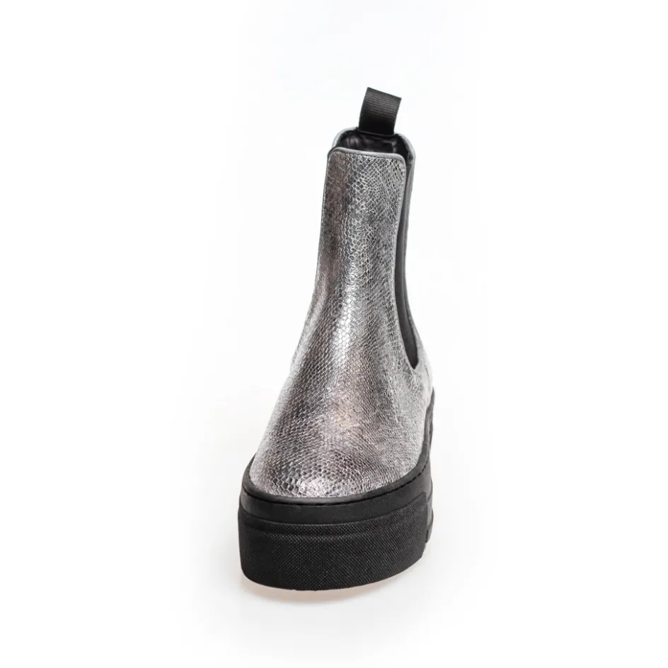 enya_boot_silver__silver_snake_9.webp Copenhagen Shoes Chelsea Boots | Ankelstøvler*ENYA BOOT SILVER - Silver Snake Enyaboot silver boot silver snake