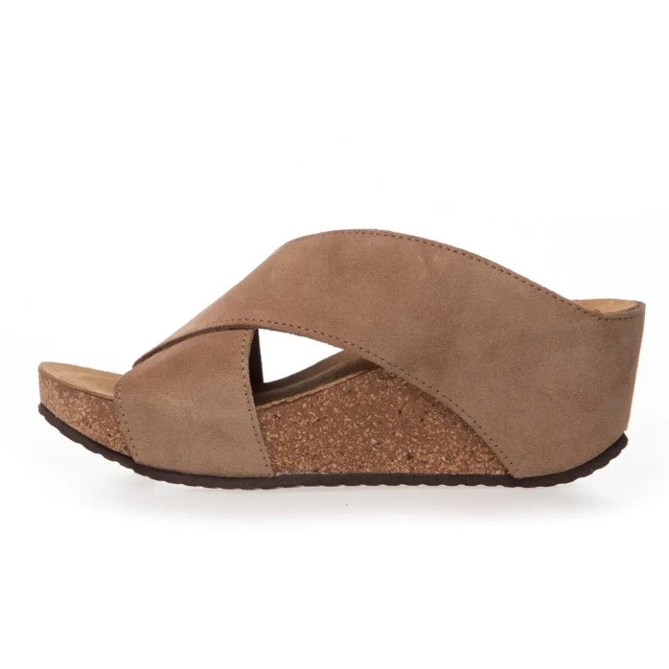 frances__suede__dark_beige_beige_bis_2.webp Copenhagen Shoes Sandaler Med Kilehæle*FRANCES 23 Suede - DARK BEIGE (BEIGE 132BIS) Frances23 suede slippers dark beige beige 132bis