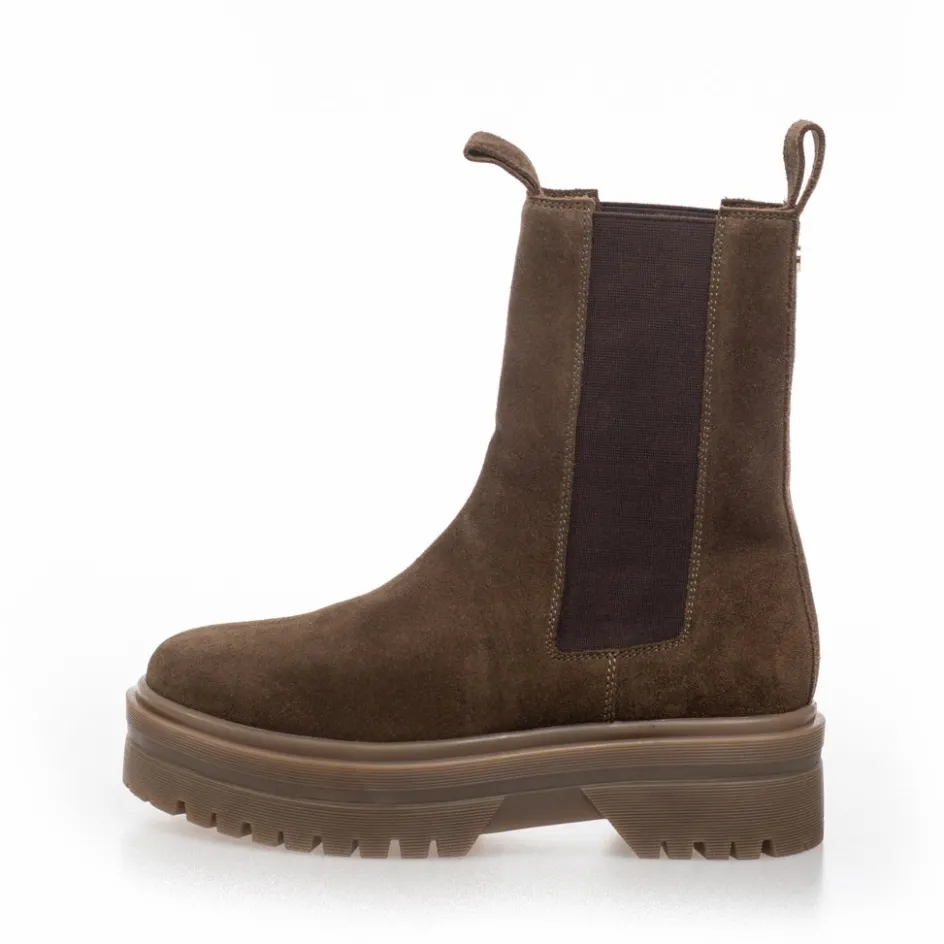 going_suede___army_wbrown_sole_5.webp Copenhagen Shoes Chelsea Boots | Ankelstøvler*GOING SUEDE 22 - ARMY W/brown Sole Goingsuede 22 boot army w brown sole