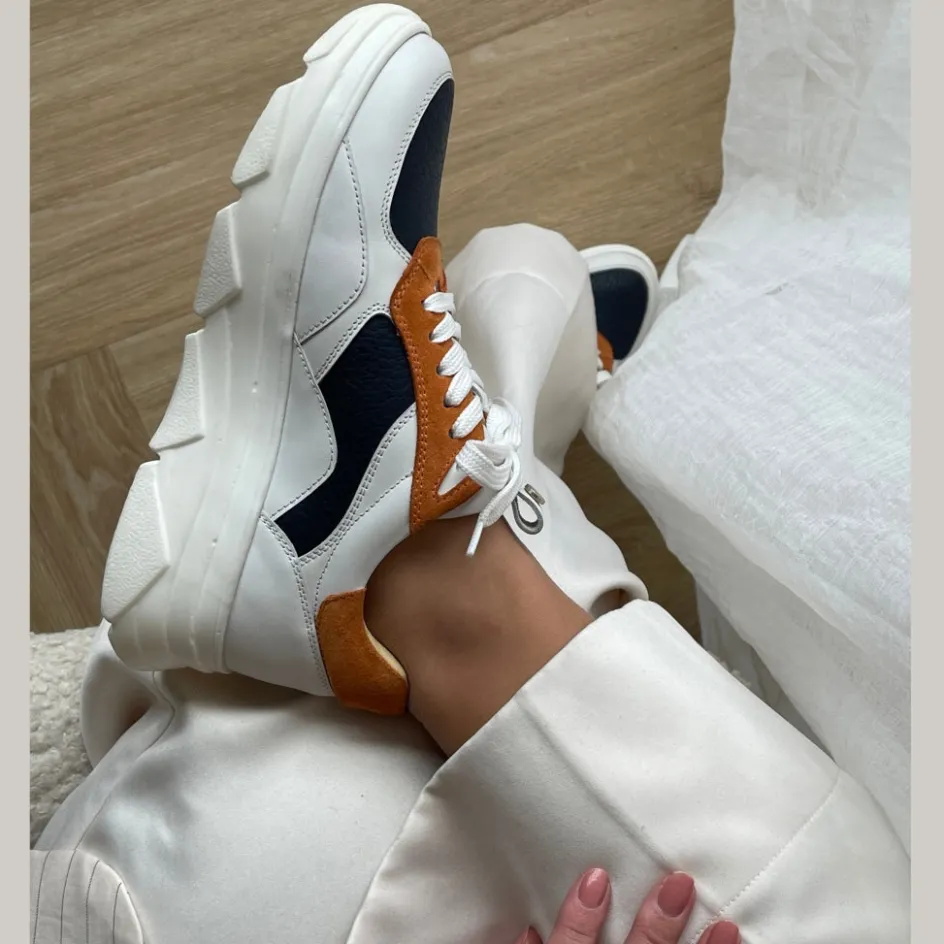 i_am_me__whiteorangenavy_2.webp Copenhagen Shoes Sneakers*I AM ME - WHITE/ORANGE/NAVY White orange navy