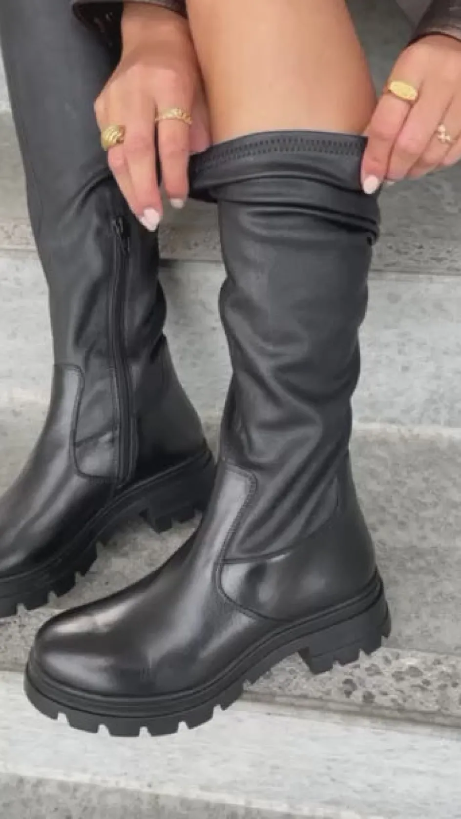 just_me__black_5.webp Copenhagen Shoes Lange Støvler*JUST ME - Black