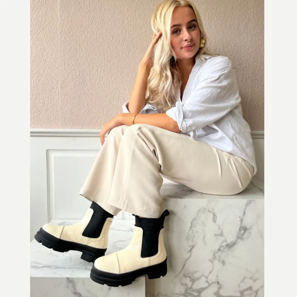 Copenhagen Shoes Chelsea Boots | Ankelstøvler*KEEP GOING PATENT - Cream Keepgoing patent boot cream