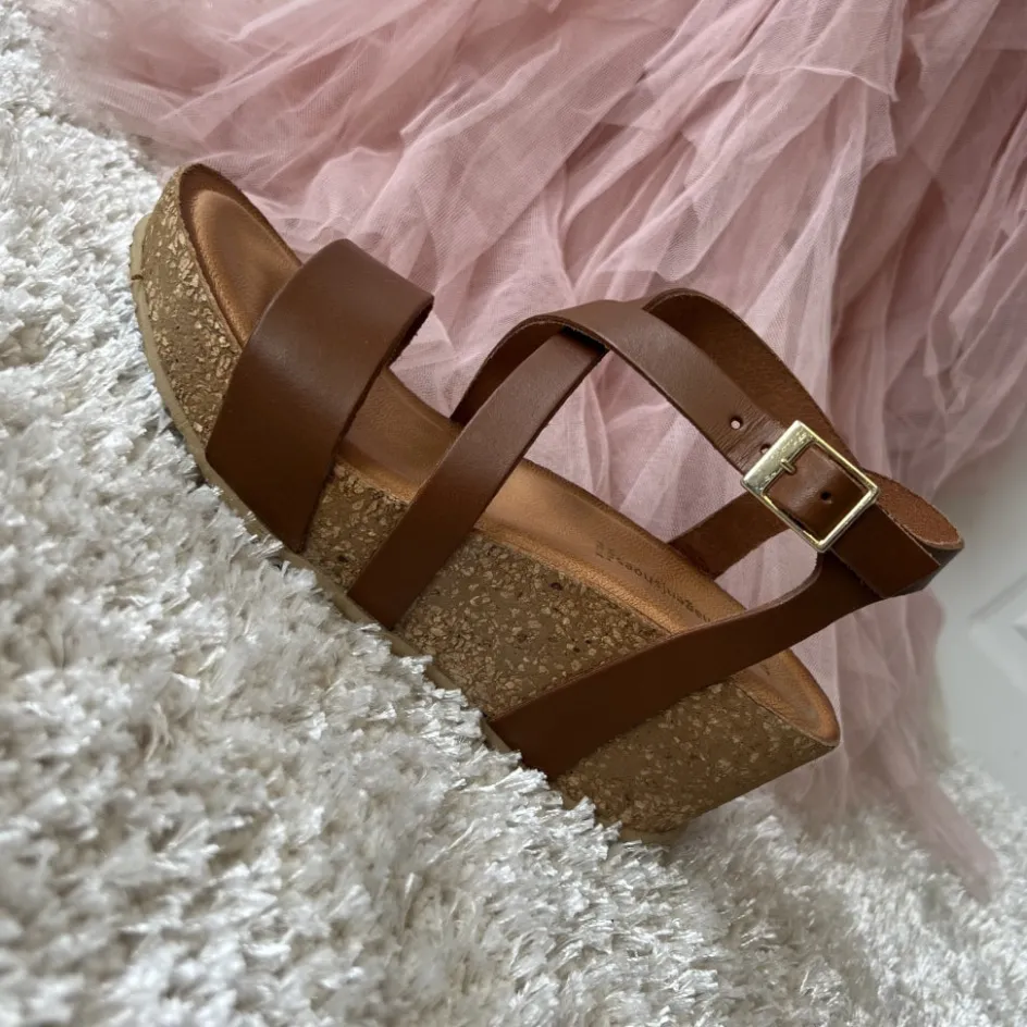 Copenhagen Shoes Sandaler Med Kilehæle*LAURA 22 - COGNAC Laura22 sandal cognac