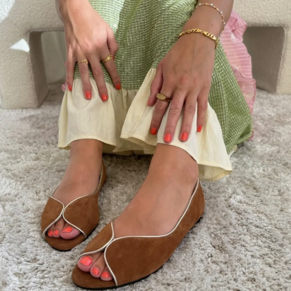 like_a_melody__suede__cognac_2.webp Copenhagen Shoes Ballerinasko*LIKE A MELODY - SUEDE - Cognac