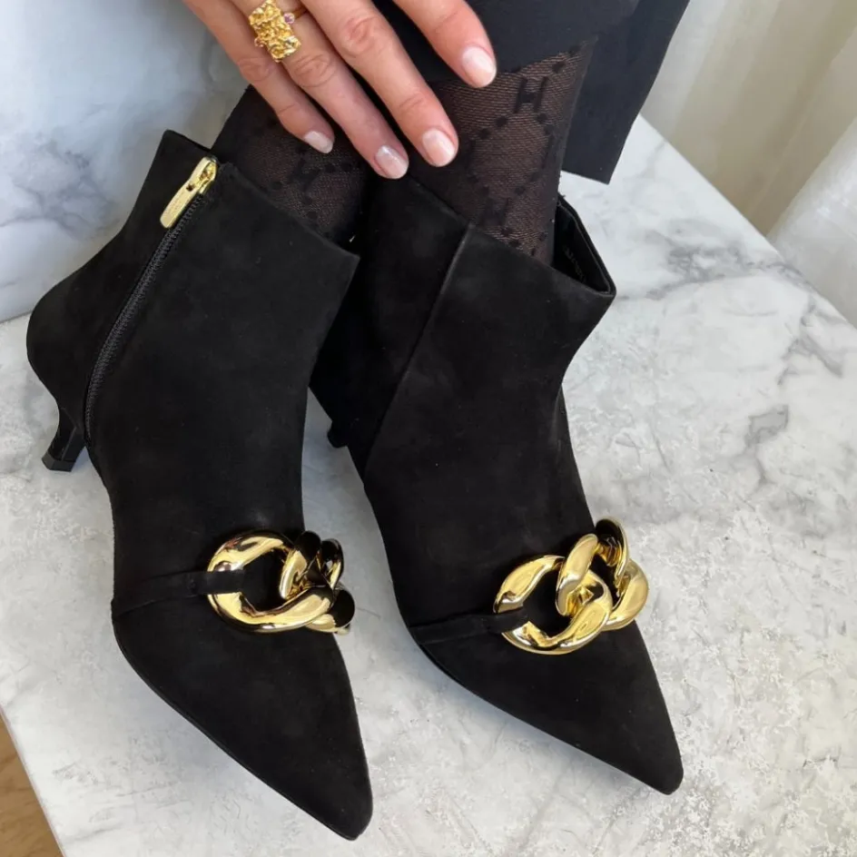 love_me_suede__black_2.webp Copenhagen Shoes Støvler Med Hæl | Ankelstøvler*LOVE ME SUEDE - BLACK Loveme suede boot black