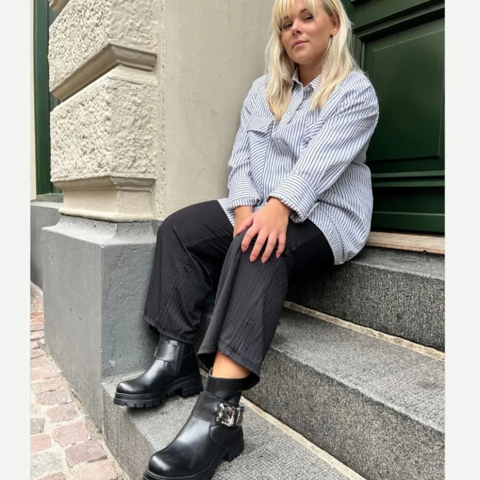 make_happy__black_4.webp Copenhagen Shoes Ankelstøvler*MAKE HAPPY - BLACK Makehappy boot black