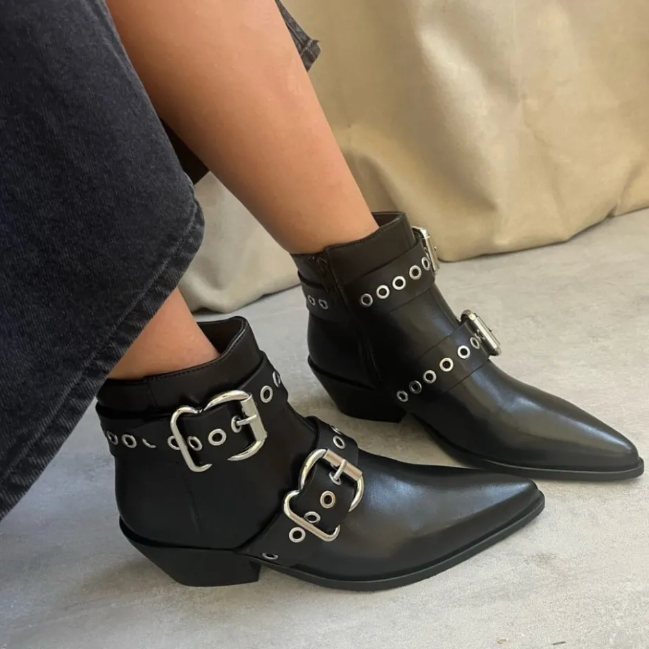 move_for_more_black_p__black_10.webp Copenhagen Shoes Ankelstøvler*MOVE FOR MORE BLACK (P) - BLACK Movefor more black pre order del mid october stoevler black