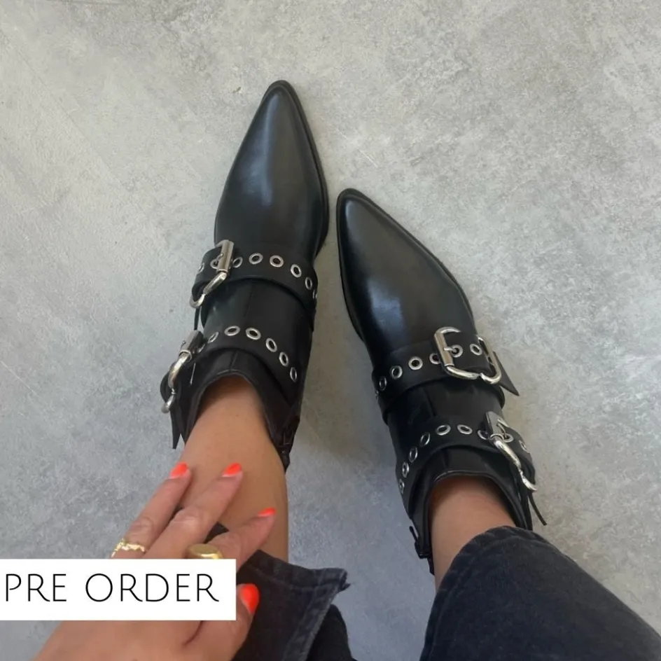 move_for_more_black_p__black_7.webp Copenhagen Shoes Ankelstøvler*MOVE FOR MORE BLACK (P) - BLACK Movefor more black pre order del mid october stoevler black