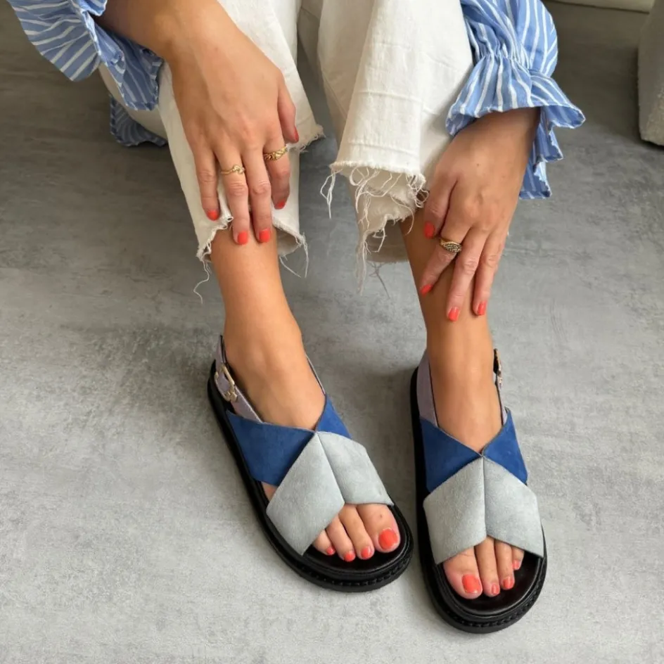 new_stronger___suede__bluelavender_7.webp Copenhagen Shoes Flade Sandaler*NEW STRONGER 23 - SUEDE - BLUE/LAVENDER Newstronger 23 suede sandal blue lavender