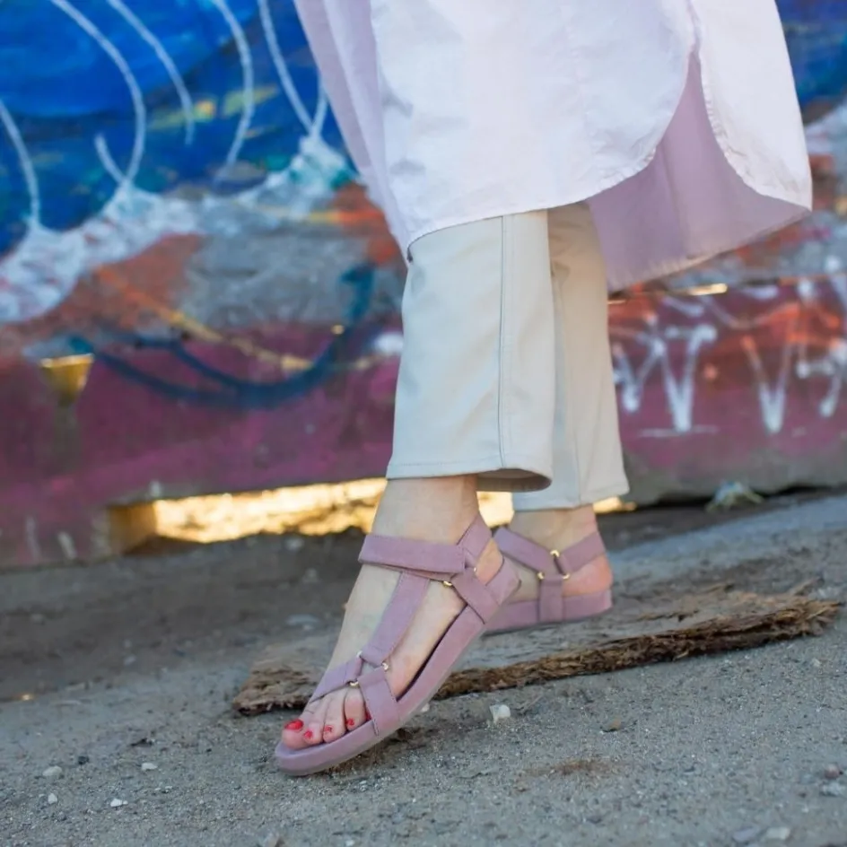 peace_suede__rosa_1.webp Copenhagen Shoes Flade Sandaler*PEACE Suede - Rosa Peacesuede sandal rosa
