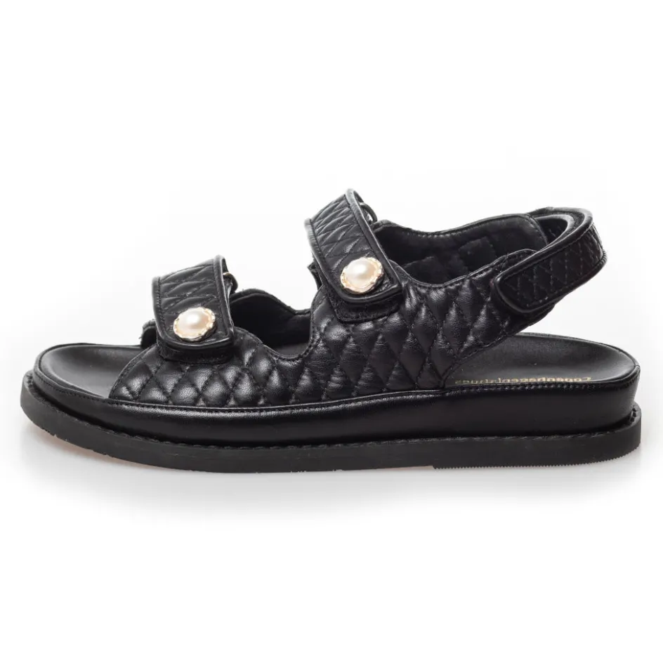 pearl_copenhagenshoes_by_josefine_valentin__black_2.webp Copenhagen Shoes Flade Sandaler*PEARL Copenhagenshoes By Josefine Valentin - Black Pearlsandal black