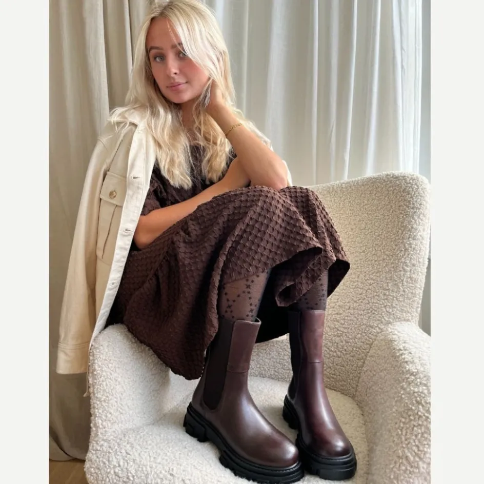 penny_girl__dark_brown_black_outsole_3.webp Copenhagen Shoes Chelsea Boots | Ankelstøvler*PENNY GIRL - Dark Brown (black Outsole) Pennygirl boot dark brown black outsole