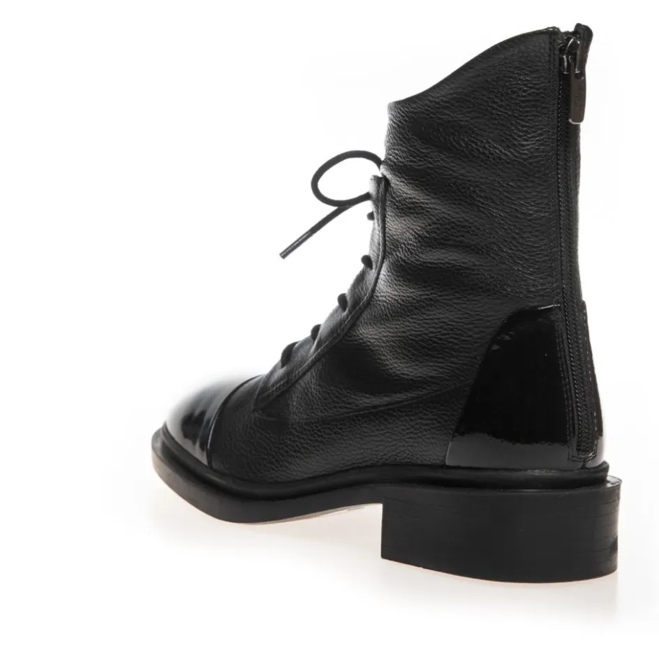 power__black_wpatent_toe_3.webp Copenhagen Shoes Ankelstøvler*POWER - BLACK W/PATENT TOE Powerstoevler black w patent toe
