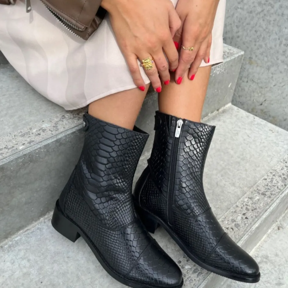 Copenhagen Shoes Ankelstøvler*SHE Crocco - Black Shecrocco boot black
