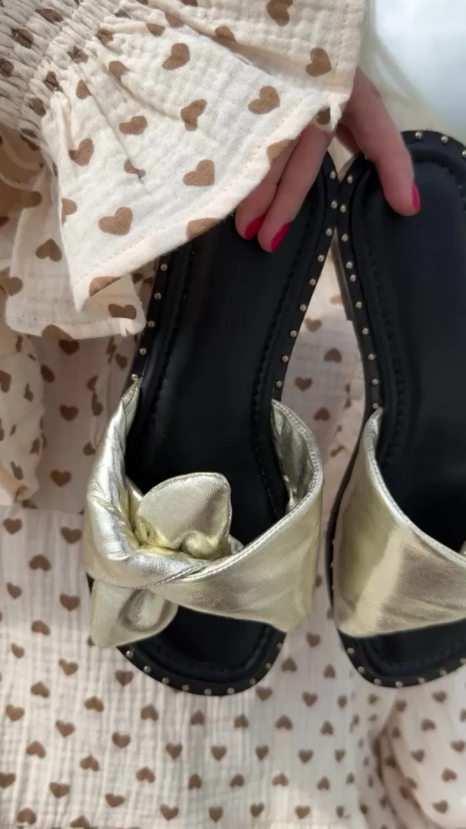 spring_vibes__gold_3.webp Copenhagen Shoes Flade Sandaler*SPRING VIBES - Gold