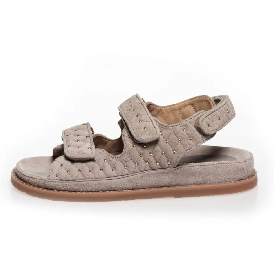 Copenhagen Shoes Flade Sandaler*STUDS ON SUEDE - BEIGE Studson suede sandal beige