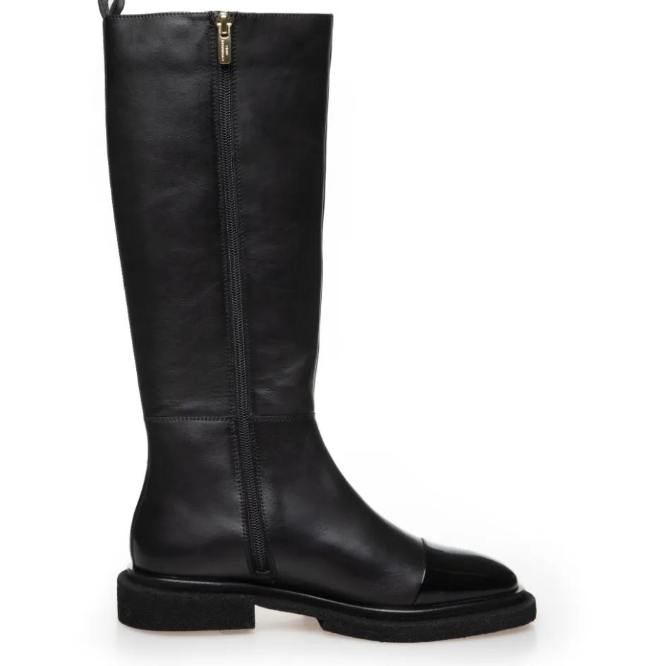 the_art_boot_patenttoe__black_2.webp Copenhagen Shoes Lange Støvler*THE ART BOOT PATENT/TOE - Black