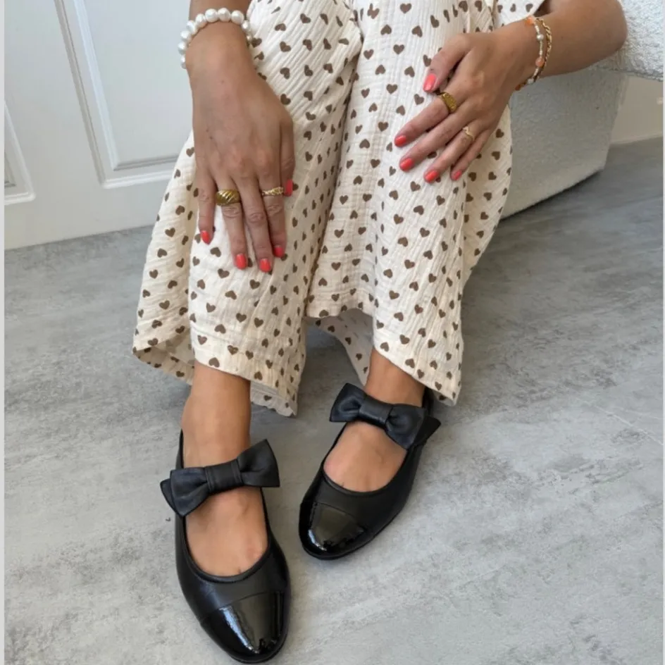 the_bow_ballerina__black_6.webp Copenhagen Shoes Ballerinasko*THE BOW BALLERINA - Black