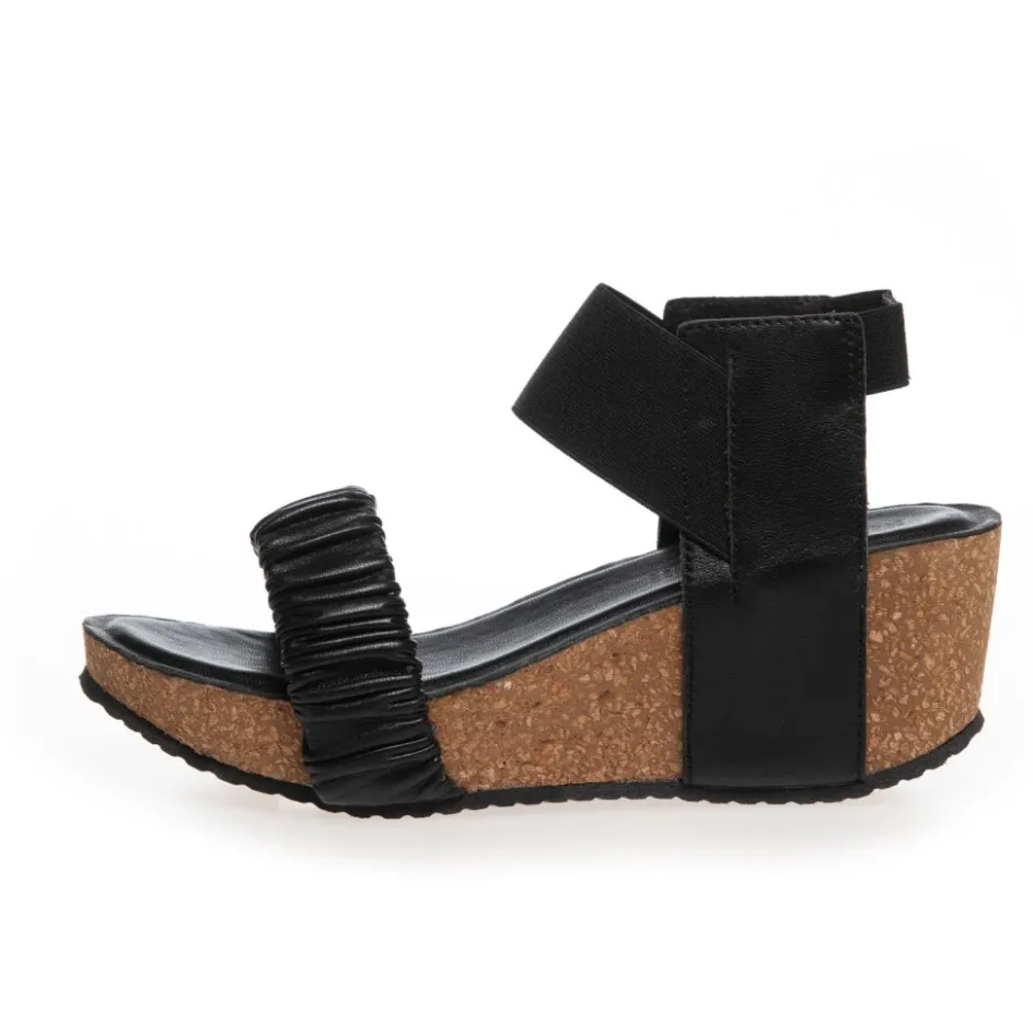 Copenhagen Shoes Sandaler Med Kilehæle*THE MOMENTS - BLACK Themoments sandaler med kilehael black