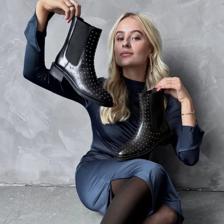 women_support_women__black_8.webp Copenhagen Shoes Ankelstøvler*WOMEN SUPPORT WOMEN - BLACK Womensupport women stoevler black