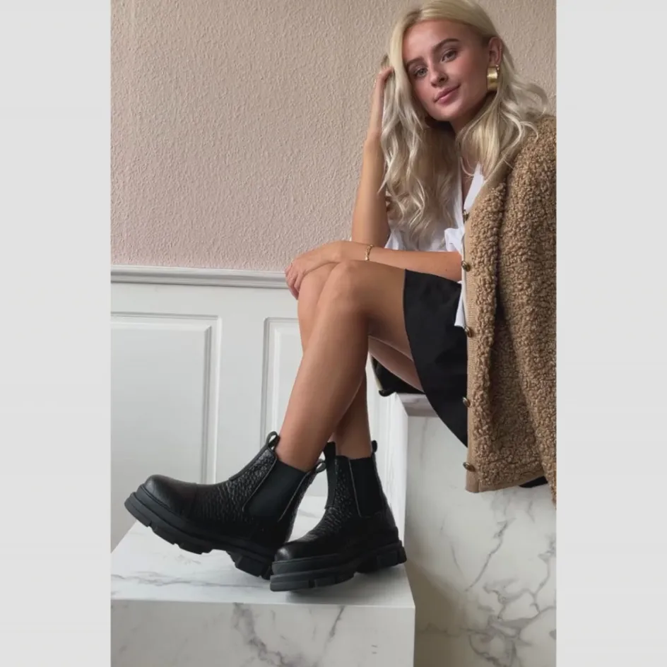 you_and_me_original__black_3.webp Copenhagen Shoes Chelsea Boots | Ankelstøvler*YOU AND ME ORIGINAL - BLACK Youand me original boot black